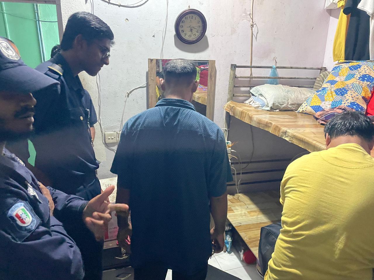 ކުރުނބާ ފަނި ފުޅި ތައްޔާރުކުރާ ތަނަކުން 2 ބިދޭސީން ހައްޔަރުކޮށްފި 