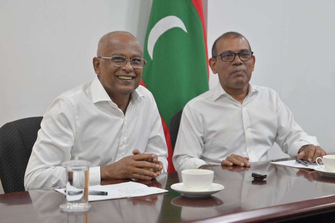 ު  ރައީސް ޞާލިޙާއި މައްސަލައެއް ދެމިގެންދާހާ، ބައިވަރު އެއްޗެހި ބުނެފައެއް ނޯންނާނެ: ރައިސް ނަޝީދު