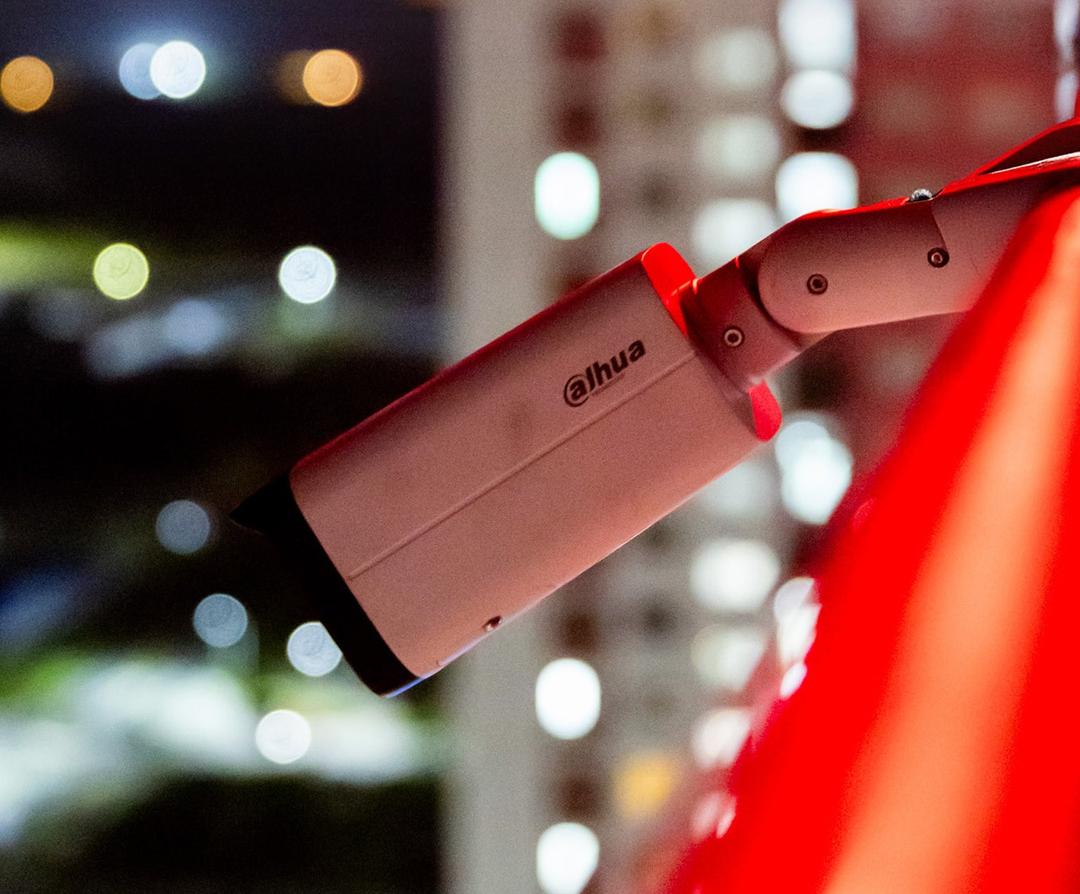 ހިޔާ ޓަވަރުތަކުގެ ބޭރުގައި ސީސީޓީވީ ކެމެރާ ހަރުކުރަނީ