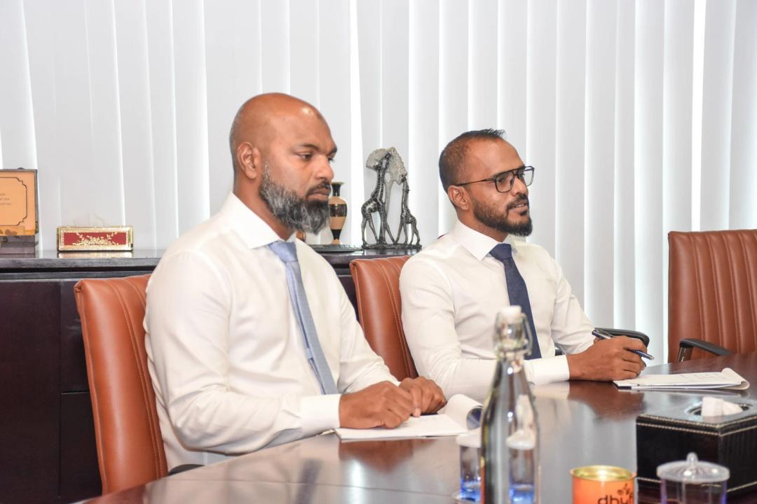 ޚިޔާލުފާޅުކުރުމުގެ މިނިވަންކަން ނެތް ކަމަށް ބުނާ މީހުންނަށް މެމްބަރު ފަރުހަތުގެ ރައްދެއް!