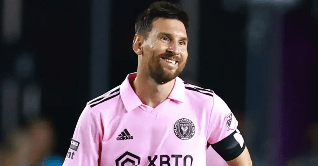 މެސީ ބާސެލޯނާއާއި ދެކޮޅަށް ނިކުންނަނީ