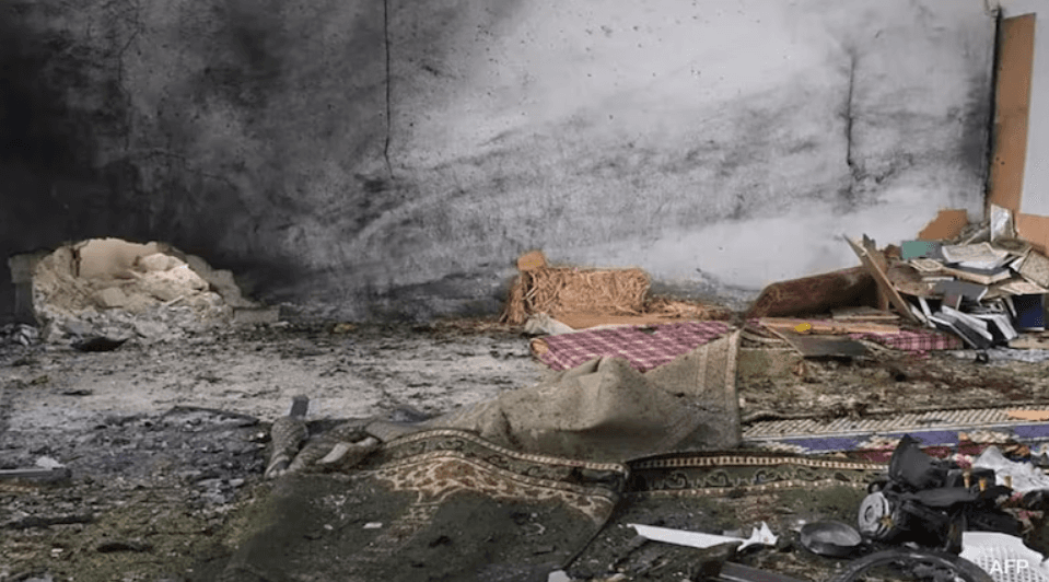 ހުކުރު ނަމާދަށް ތިއްބާ ސީރިއާގެ މިސްކިތަކަށް ބޮމުގެ ހަމަލާއެއް ދީފި