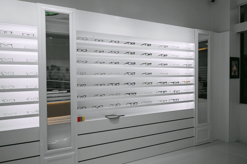 ކްލިނިކުތަކާއި އައިނު ފިހާރަތަކުން ހައްދާ އައިނުތަކަށް އާސަންދަ ދެނީ