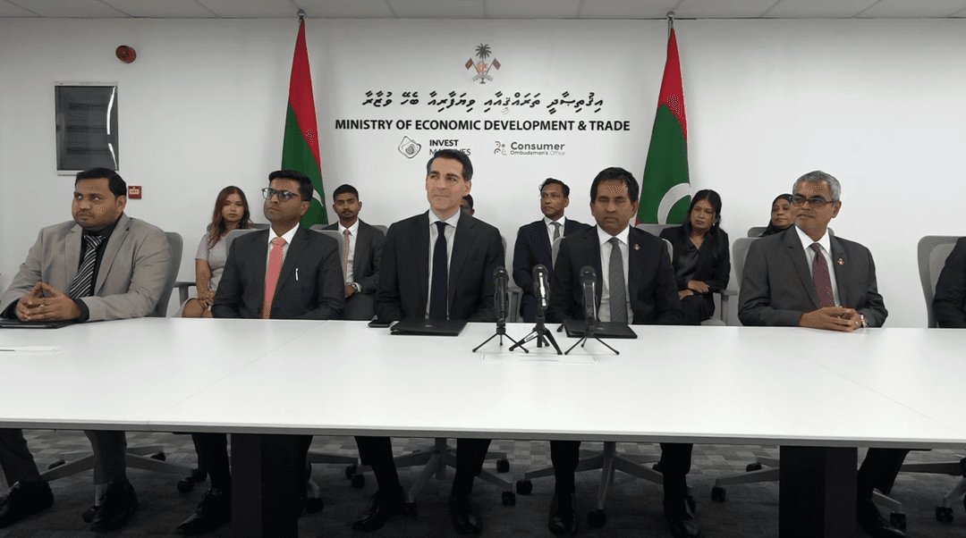 ނ. އަތޮޅުގައި ތަރައްގީކުރާ ޓައުންޝިޕު މަޝްރޫއުގެ އިންވެސްޓަރުންނާއެކު ސޮއިކޮށްފި