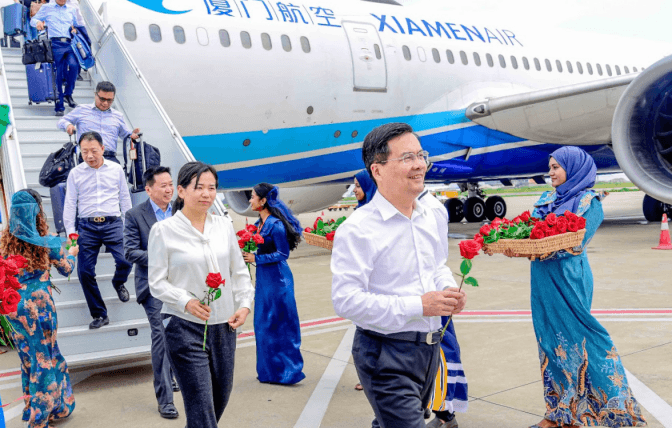 ރާއްޖެއަށް ޒިޔާރަތްކުރި ފަތުރުވެރިންގެ އަދަދު 2 މިލިޔަނަށް