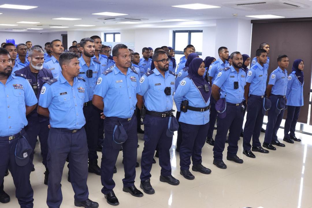 މަޤާމުތައް އަދާކުރާ ރިޓަޔާޑް ފުލުހުންނަށް ޢިނާޔަތް ދިނުން ހުއްޓާލައިފި