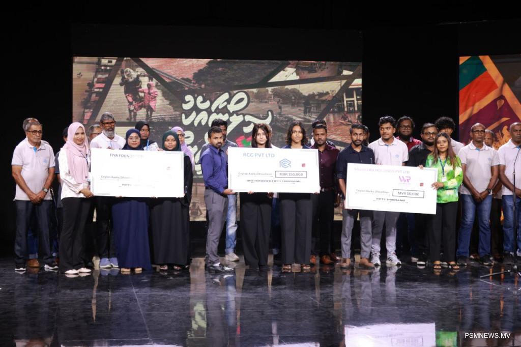 ސިލޯނާއެކު ދިވެހީން ޓެލެތޯނުން ލިބުނު ފައިސާގެ އަދަދު 11 މިލިއަން ފަހަނައަޅައިފި