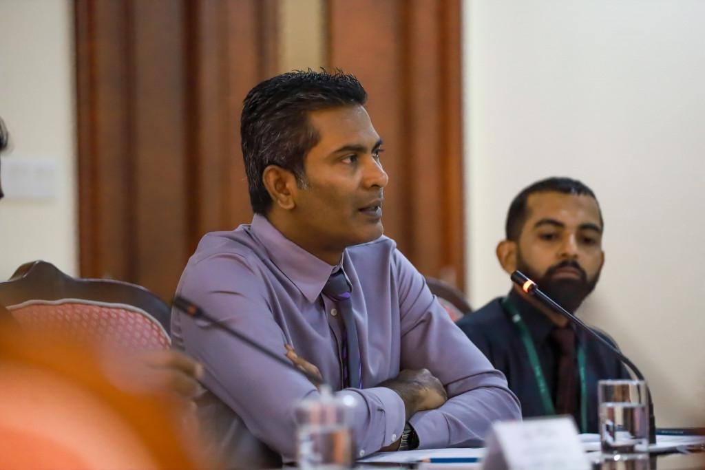 ކުށް ސާބިތުކުރެވޭ މިންވަރަށް ހެކި ނުލިބޭ، ފަޒުލްއާ ދެކޮޅަށް ދައުވާނުކުރަން ޕީޖީން ނިންމައިފި