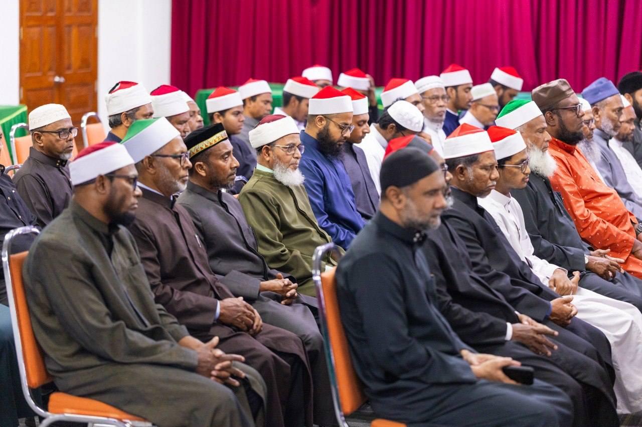 އިމާމުން ތާޒާކުރުން: މިއަހަރު 738 އިމާމުންނަށް ތަމްރީނުދީފި