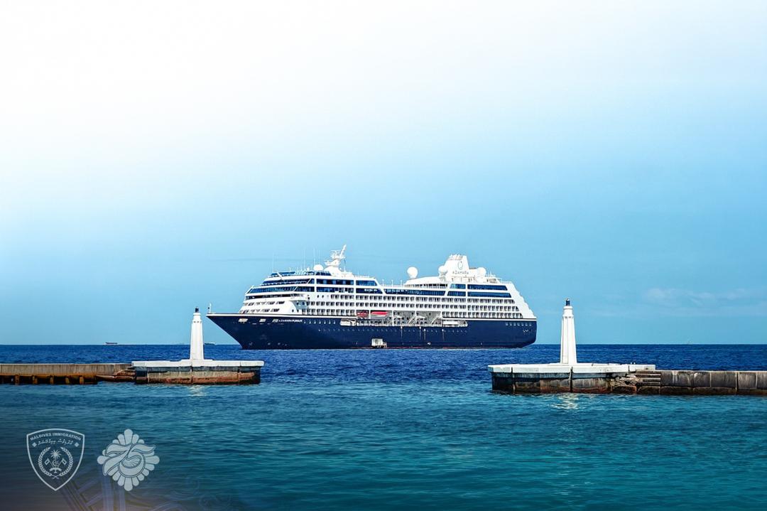 މި ސީޒަންގެ ފުރަތަމަ ކްރޫޒްލައިނާއިން އައި ފަތުރުވެރިންނަށް ކްލިއަރެންސް ދީފި