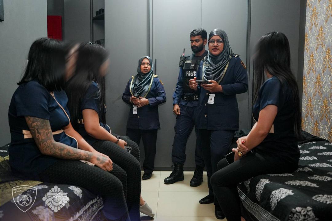 ގަވާއިދާ ޚިލާފަށް ހިންގަމުންދިޔަ 52 މަސާޖު ޕާލާ ބަންދުކޮށްފައިވާކަން ރައީސް އިޢުލާންކުރައްވައިފި