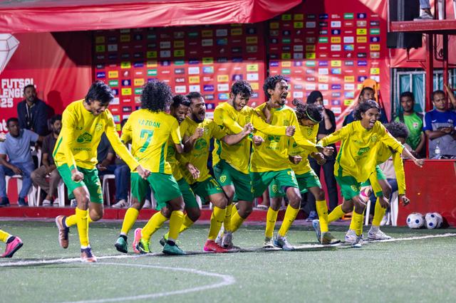 އަޔާގެ ފަހުވަގުތުގެ ގޯލާއެކު، ޕެނަލްޓީގައި މަތިވެރިބަލިކޮށް ވާދޫ ސެމީއަށް