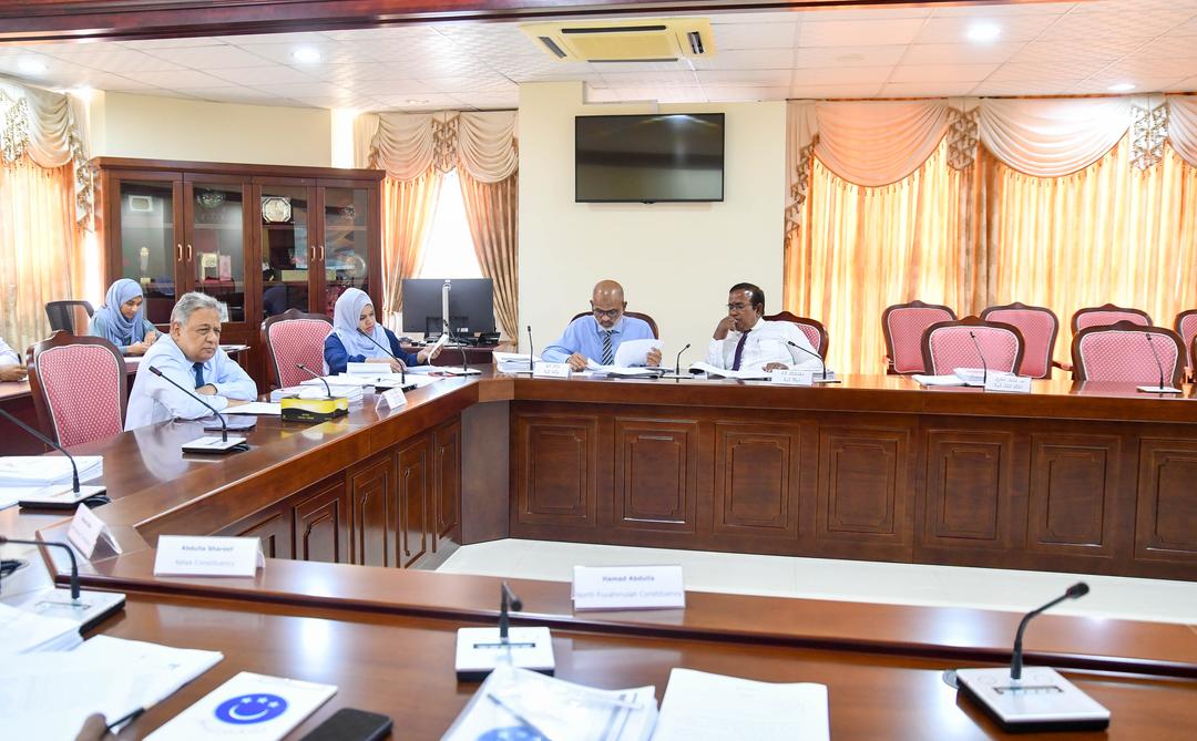 ވެންޓިލޭޓަރު މައްސަލާގައި ހިމެނޭ މީހުންނަށް ޖިނާއީ ތަހުގީގެއް ކުރަން ނިންމައިފި