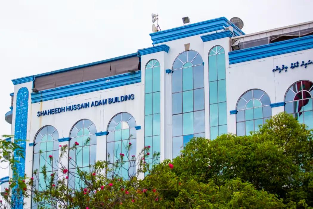 ޔުމްނުގެ މައްސަލާގައި ހިމެނޭ މީހުންގެ ކުޑަކަމުދާ ތަކެތި ނުދޭތީ އެމައްސަލަ ތަހުގީގުކުރަން އަންގައިފި 