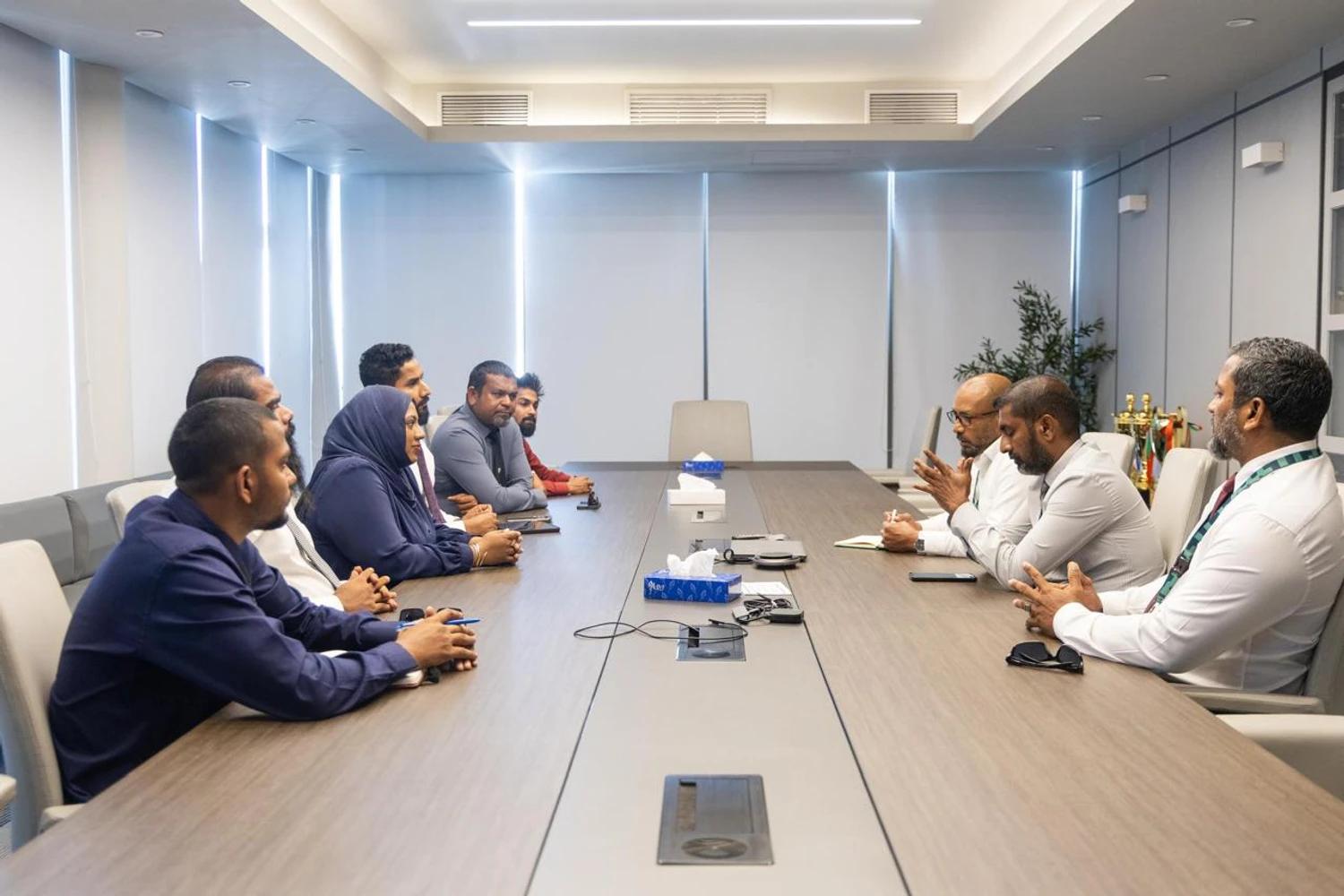 އެމްޕީއެލްގެ ބެލުމުގެ ދަށުގައިވާ ސަރަހައްދުތަކުގައި ގަސް އިންދުމުގެ ޚާއްޞަ ހަރަކާތްތަކެއް ބާއްވަނީ