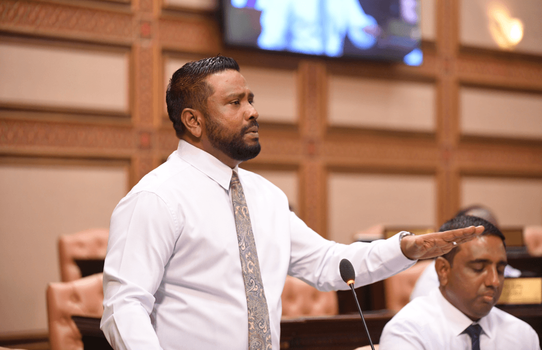 އެމްޑީޕީން 8.8 ބިލިއަން ރުފިޔާ ޗާޕުކޮށް، 60 ބިލިއަން ރުފިޔާގެ ލޯނު ނެގި: މުހައްމަދު އިސްމާއީލް