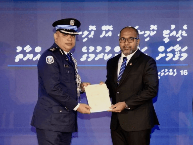 ކޮމިޝަނަރ އޮފް ޕޮލިސް އިސްމާއިލް ނަވީން ރިޓަޔަރ ކުރައްވައިފި