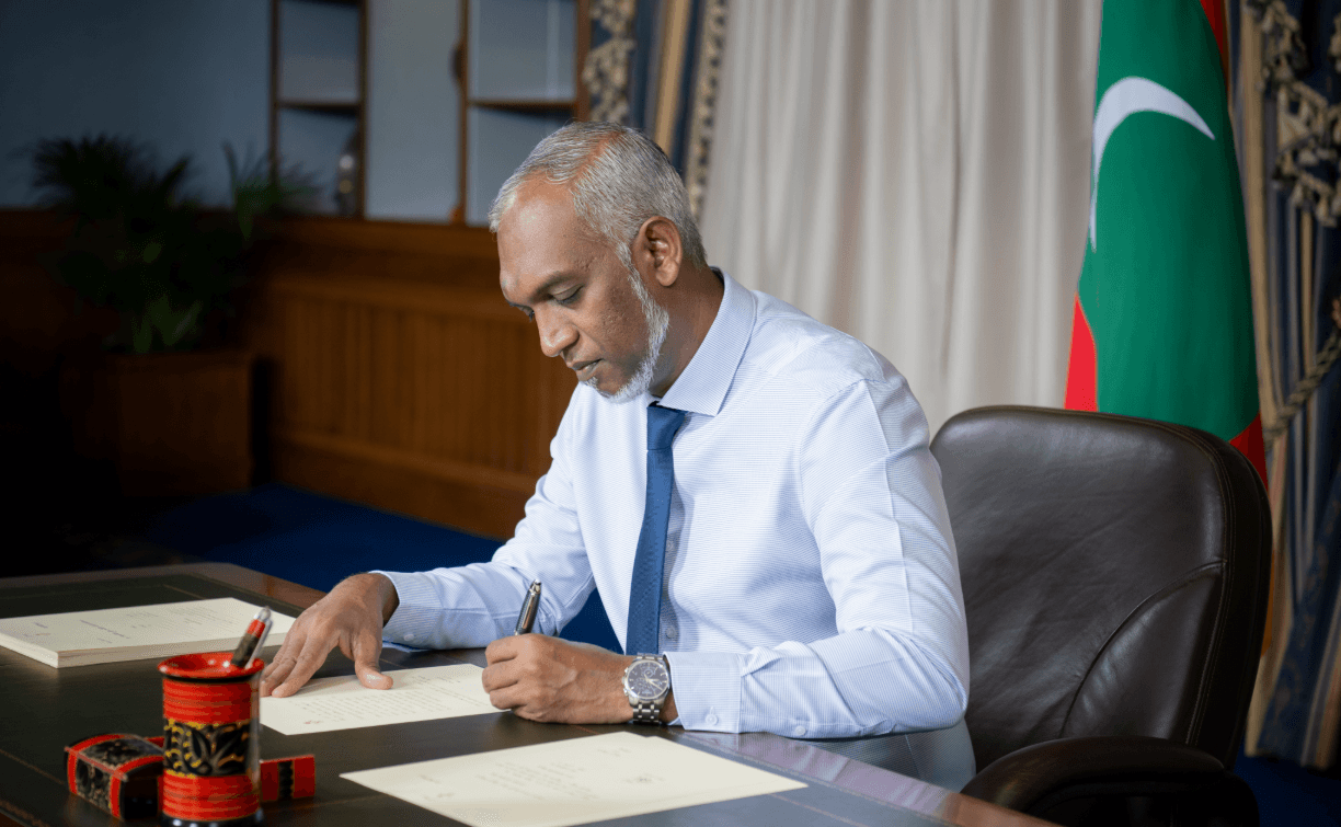 އައްޑޫސިޓީ ކައުންސިލް އަލުން ކަނޑައަޅުއްވައި، މީދޫ އާއި ހުޅުދޫއަށް ވަކި ކައުންސިލްތަކެއް އުފެއްދުމަށް ނިންމަވައިފި