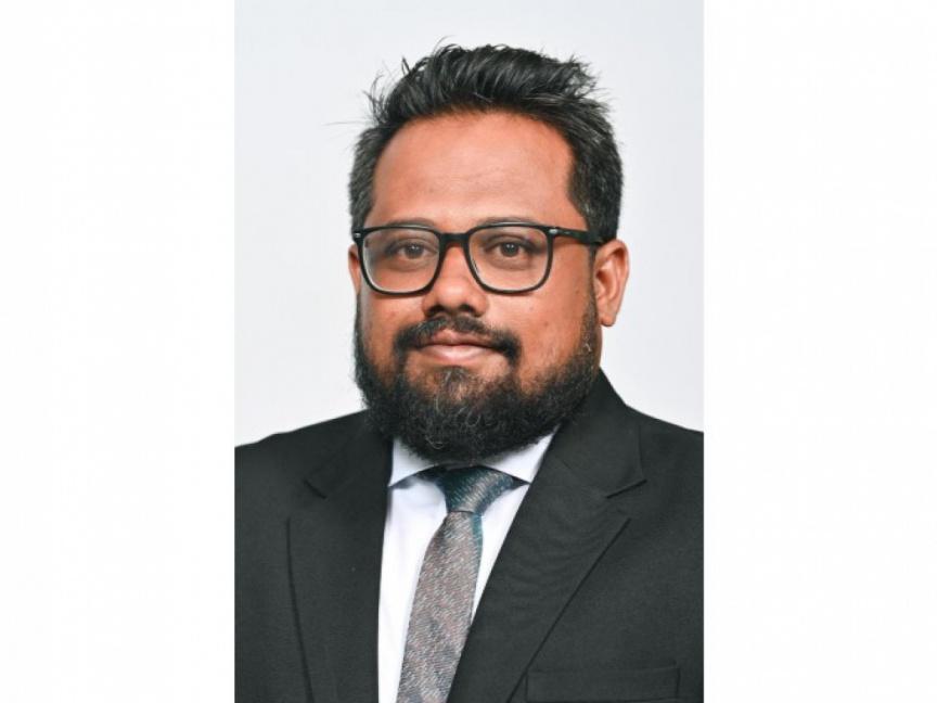 ޕީސީބީގެ ރައީސްކަމަށް އަނަސް އައްޔަނުކުރަން މަޖިލީހުން ރުހުން ދީފި