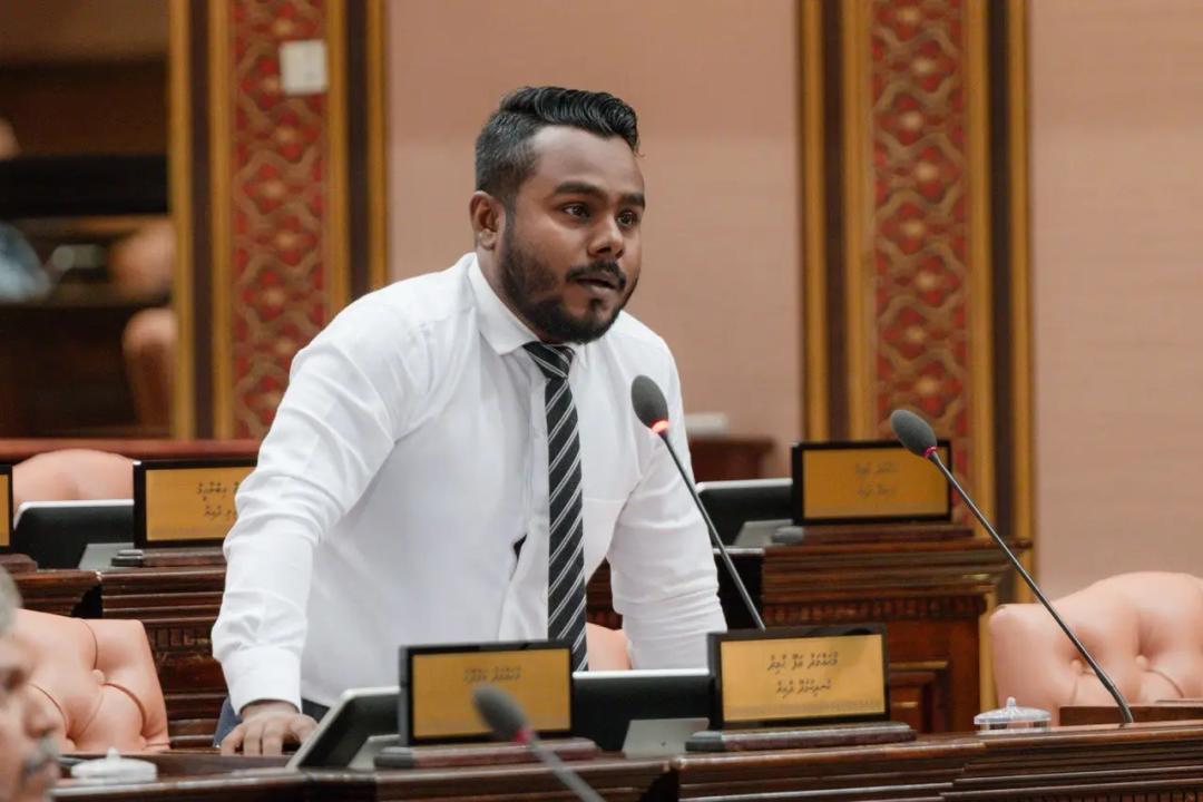 ރައީސްގެ 5 އަހަރުވެގެންދާނީ އުމްރާނީ ތަރައްގީގެ އައު ހަރުފަތެއް ގިރާކުރާނެ އަހަރަކަށް: މެމްބަރު އަފޫ 