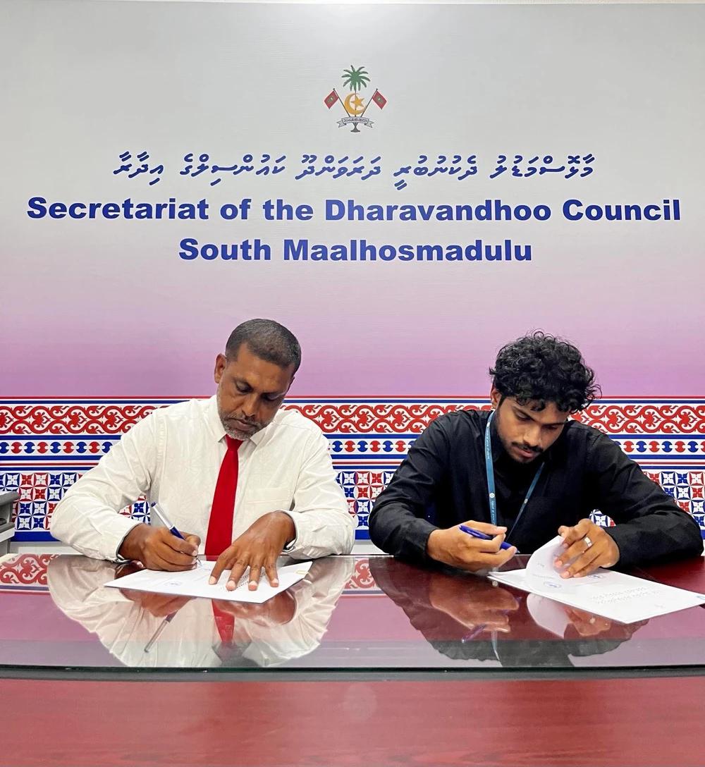 ދިވެހިރާއްޖޭގެ ރައްޔިތެއްކަން އަންގައިދޭ ކާޑު ޕްރިންޓުކޮށް ދޫކުރުމުގެ ޚިދުމަތް ބ.އަތޮޅުގައި ފަށައިފި