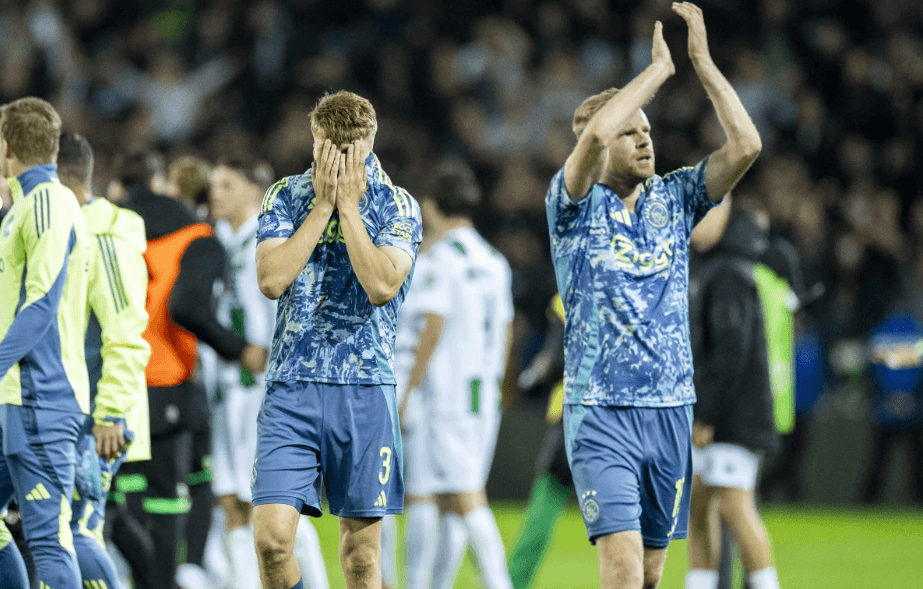 މެޗު ނިމުމަށްފަހު އާރސެނަލްގެ ކުޅުންތެރިން. ފޮޓޯ: އަލް ޖަޒީރާ