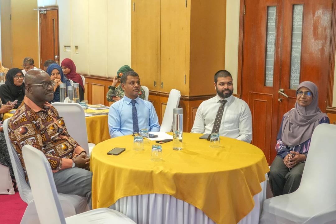 ވެކްސިން މެނޭޖްކުރުމާއި ގުޅޭ ވޯރކްޝޮޕެއް ބާއްވައިފި