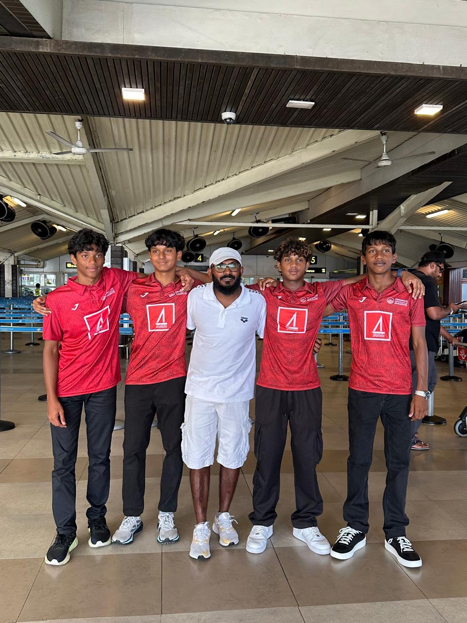 ސްރީލަންކާގެ ސްވިމިންގ ޗެމްޕިއަންޝިޕްގައި ބައިވެރިވި ބައިވެރިން