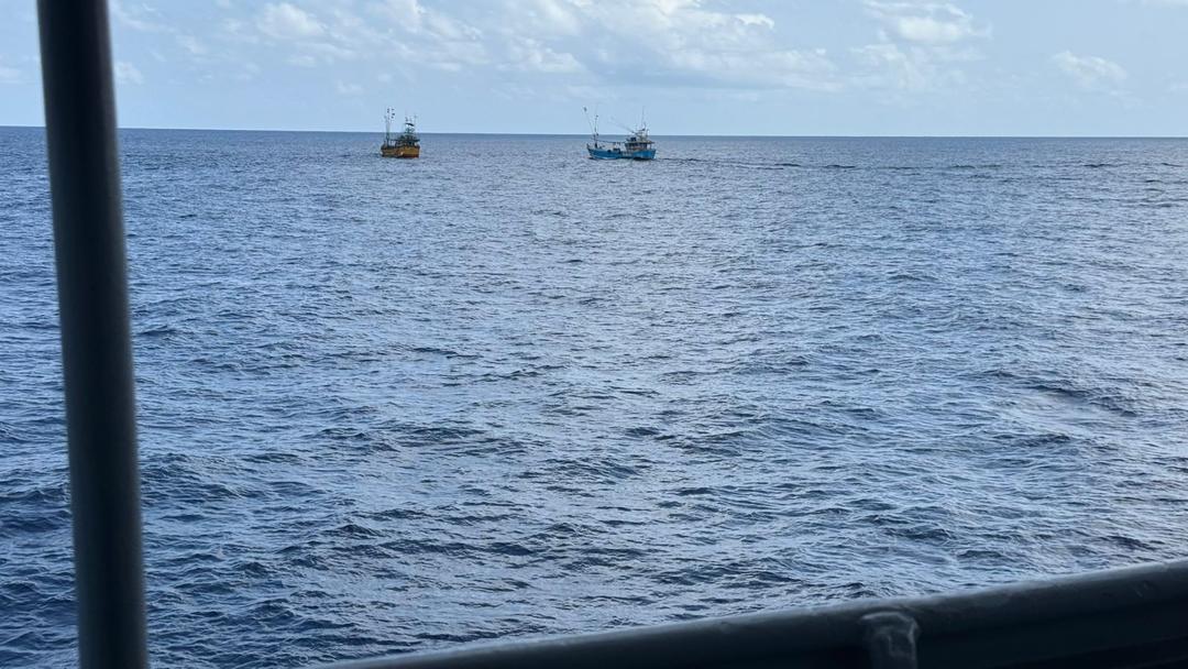 ގަވާއިދާ ހިލާފަށް ރާއްޖޭގެ ސަރަހައްދުގައި އުޅުނު ބޭރުގެ 2 މަސްބޯޓް އަތުލައިގެންފި 
