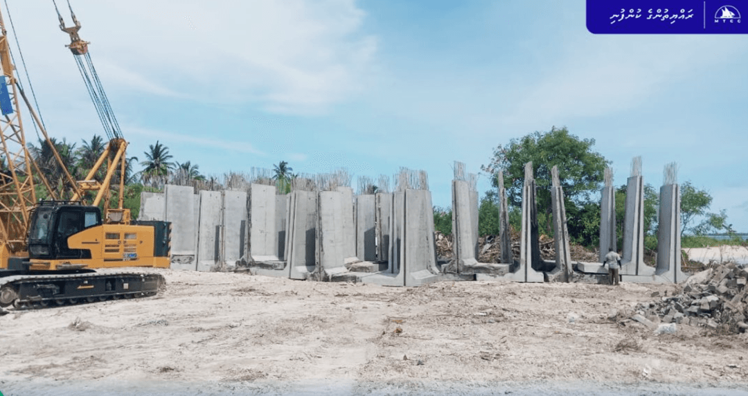 ދ. ކުޑަހުވަދޫ ބަނދަރު ތަރައްޤީކުރުމުގެ އަމަލީ މަސައްކަތް ފަށައިފި