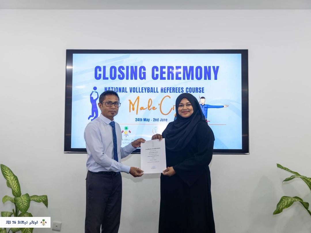 ވޮލީބޯޅަ ރެފްރީސް ކޯސް 10 ބައިވެރިއަކު ފުރިހަމަކޮށްފި 