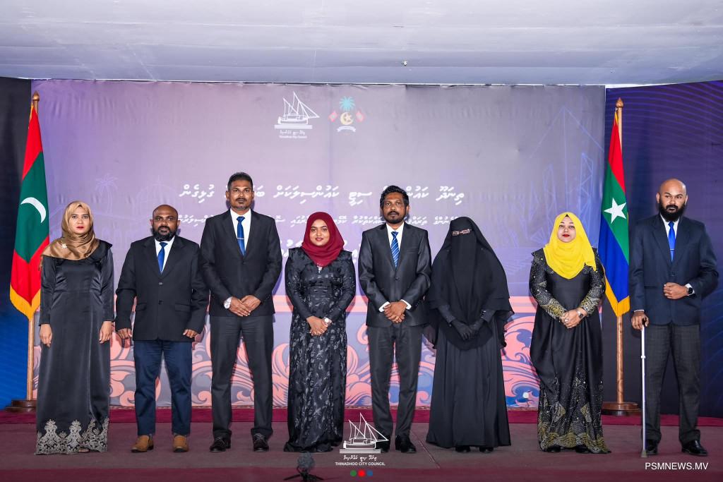 ތިނަދޫގެ މޭޔަރާއި ޑެޕިއުޓީ މޭޔަރު މުސާރަ ނުލިބޭ ގޮތަށް ސަސްޕެންޑުކޮށްފި