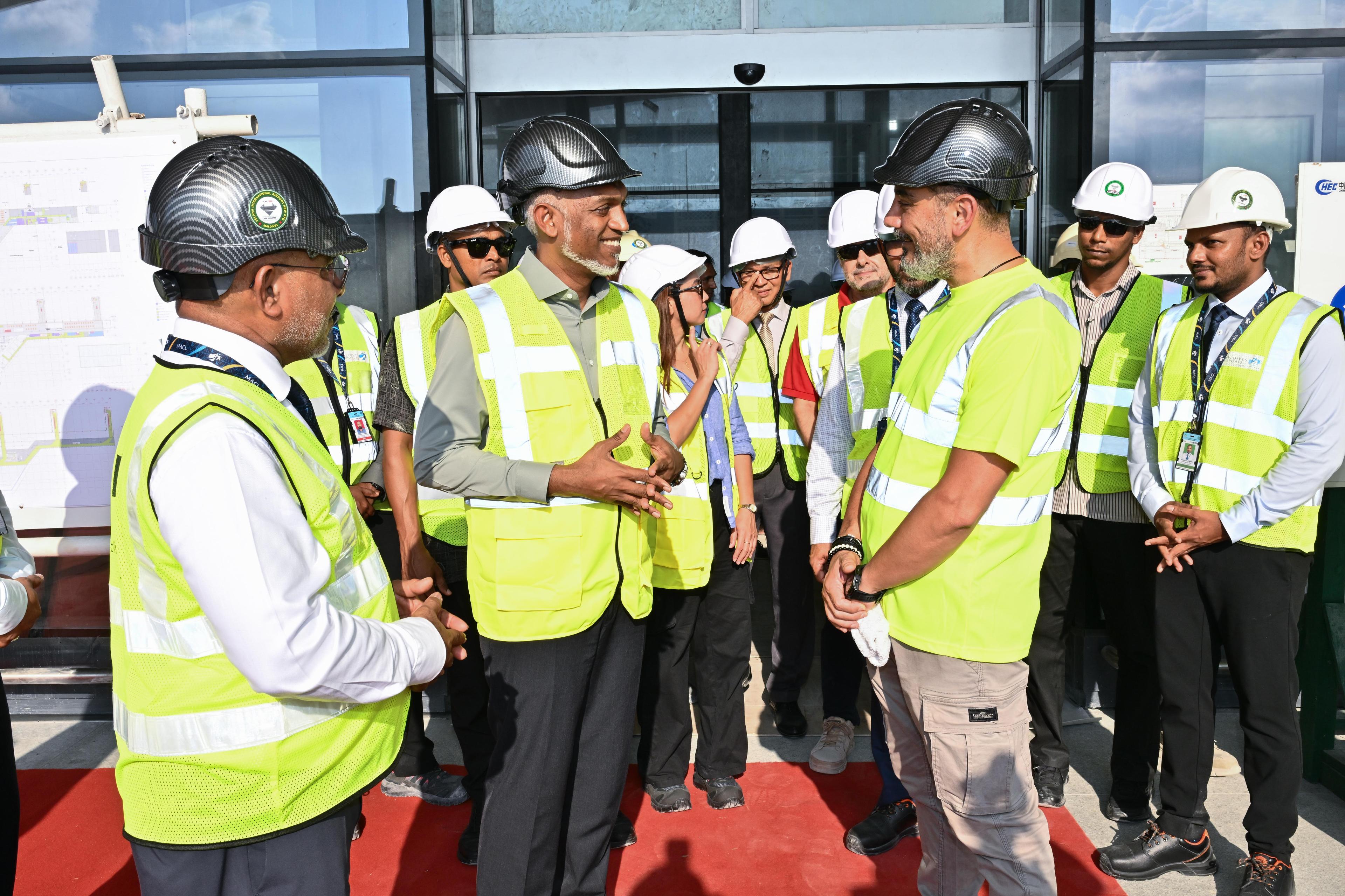 ''އާ ޓާމިނަލް ފިނިހަކަ ދުވެލިން ރޮކެޓް ދުވެއްޔަށް ބަދަލުކޮށް ނިންމައި އިގްތިސޯދީ އައު ބާބަކަށް''