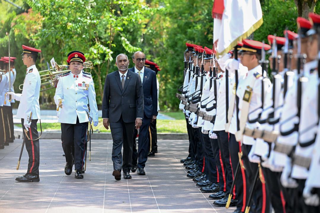 ސިންގަޕޫރު ދަތުރުފުޅު ނިންމަވާލެއްވުމަށްފަހު ރައީސް މާލެ ވަޑައިގެންފި