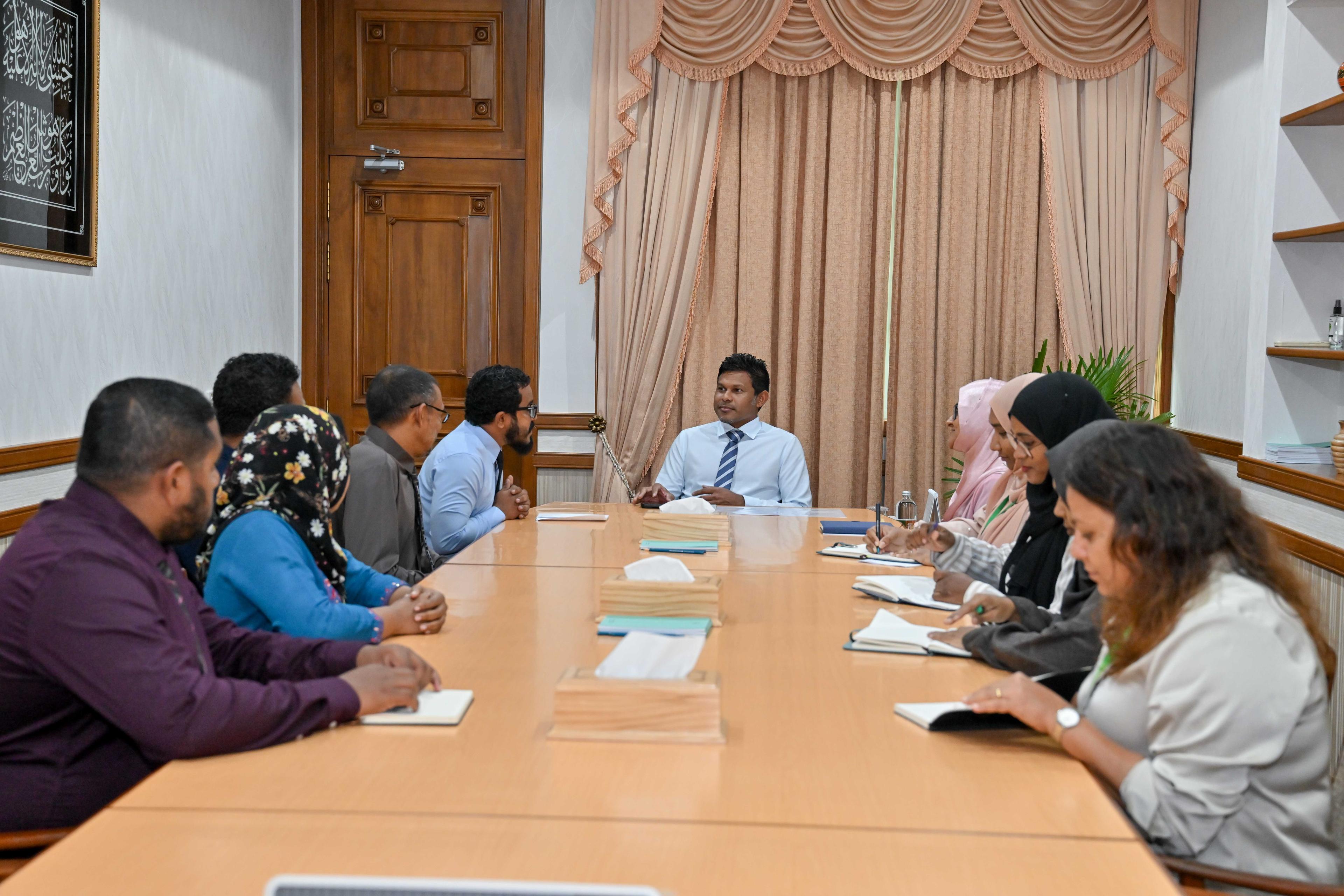 ނައިބުރައީސް ނަޑެއްލާ ކައުންސިލާ ބައްދަލުކުރެއްވުން // ފޮޓޯ: ރައީސް އޮފީސް