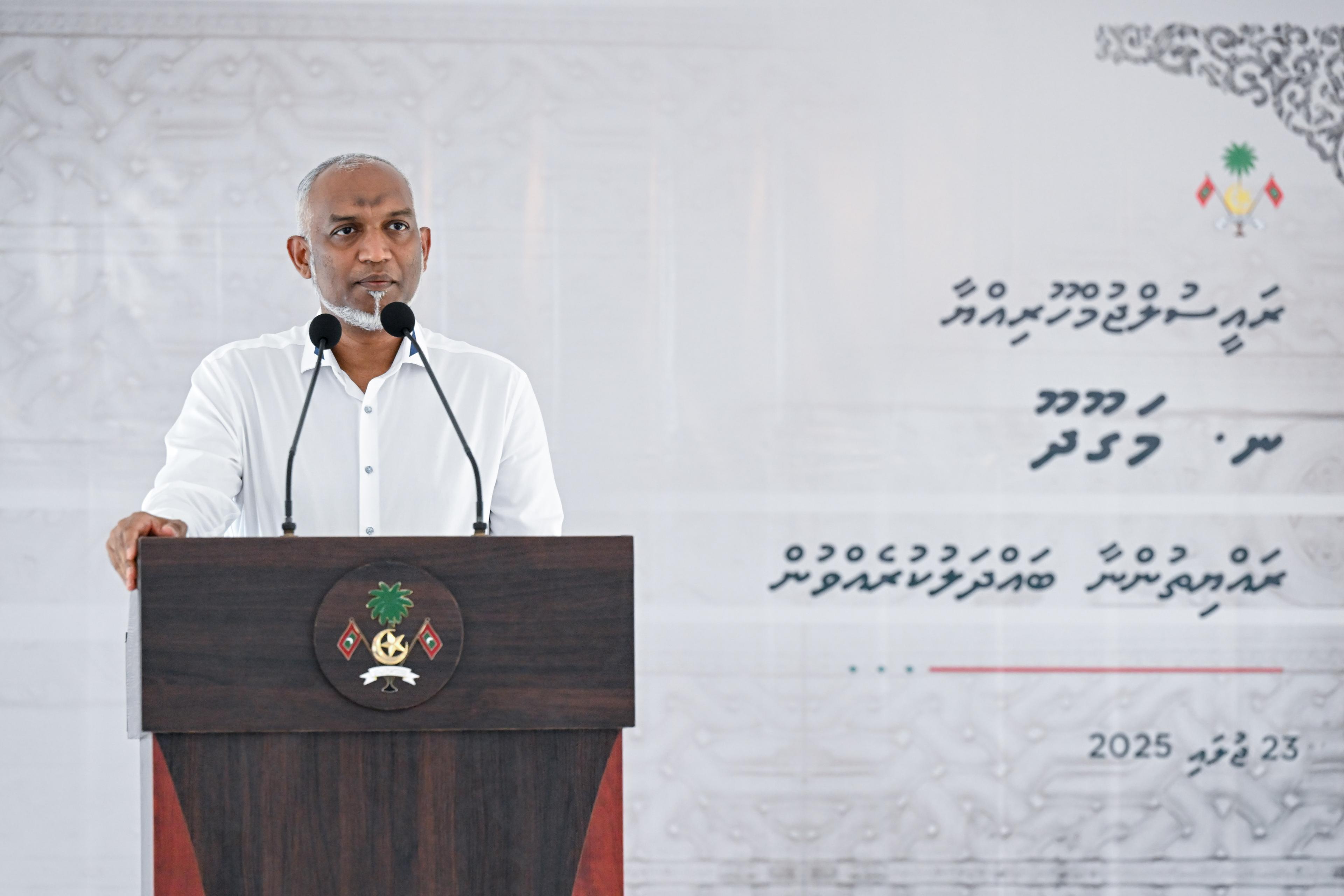 ރައީސް މަގޫދޫ ރައްޔިތުންނާ ބައްދަލުކުރެއްވުން 