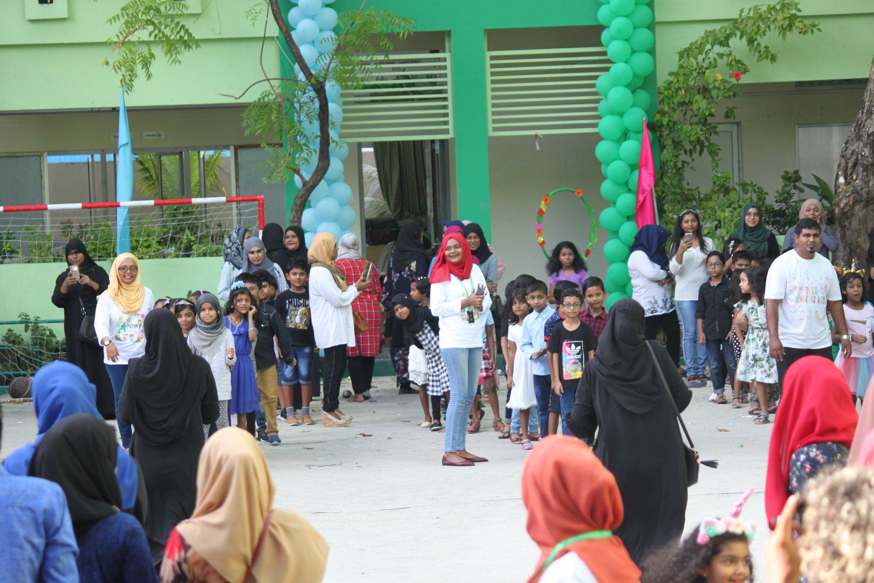 ސުކޫލެއްގައި ބޭއްވުނު ހަރަކާތެއްގެ ތެރެއިން// 