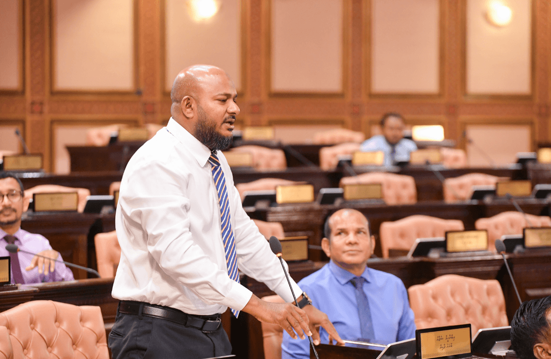 ސަރުކާރު ހިންގަންވީ ގޮތް ފައްޔާޒު ކިޔައިދިނުމުން ވަރަށް ހިނިއާދޭ:ޝުޖާއު