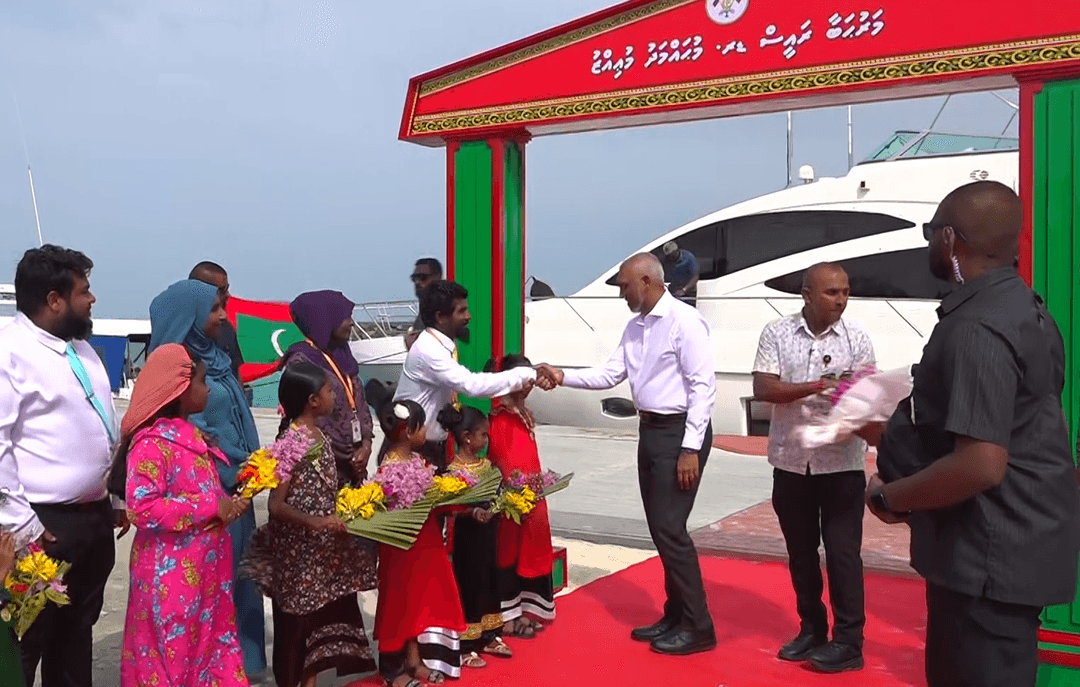ރައީސް، ލަންދޫއަށް ވަޑައިގަންނަވައިފި 