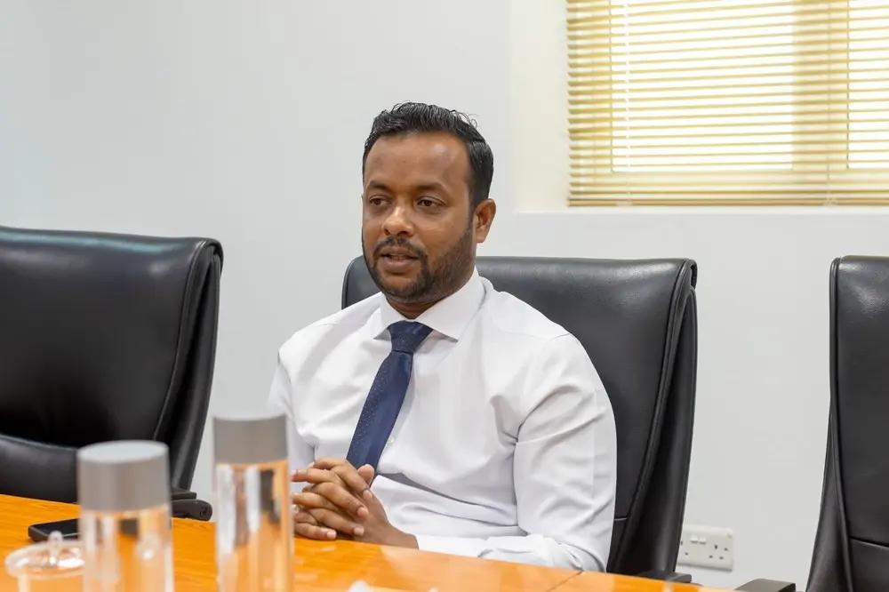  ގެދޮރުވެރިކަމާއި ބިނާރާ ބެހޭ ވަޒީރު ޑރ.ޢަބްދުﷲ މުއްޠަލިބް// 