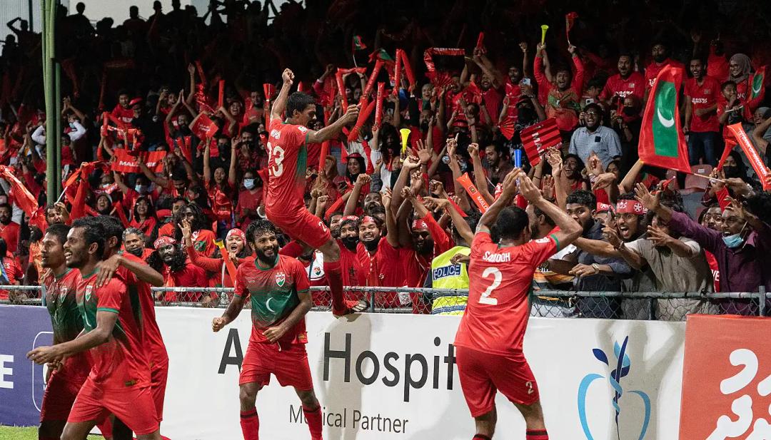ފުޓްބޯޅައިގެ އަލިމަސް ޔޫބީލުގެ ލޯގޯއާއި ބްރޭންޑިން ފަރުމާކުރުމަށް ހުޅުވާލައިފި 