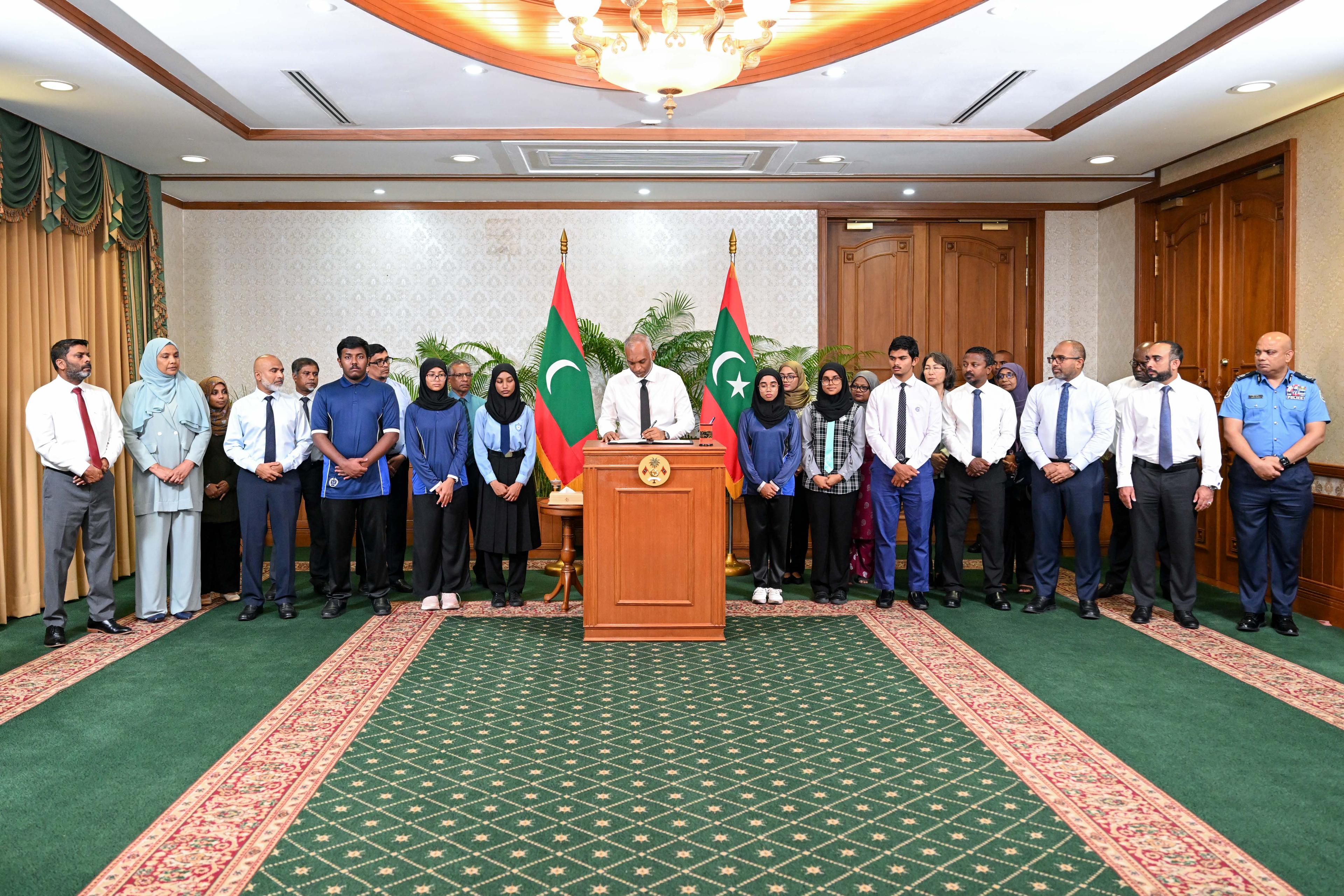 ދުންފަތް ހުއްޓާލާ ރައްޔިތުންނަށް ފައިސާގެ އިނާމް، ސާވޭ ކުރިއަށް 