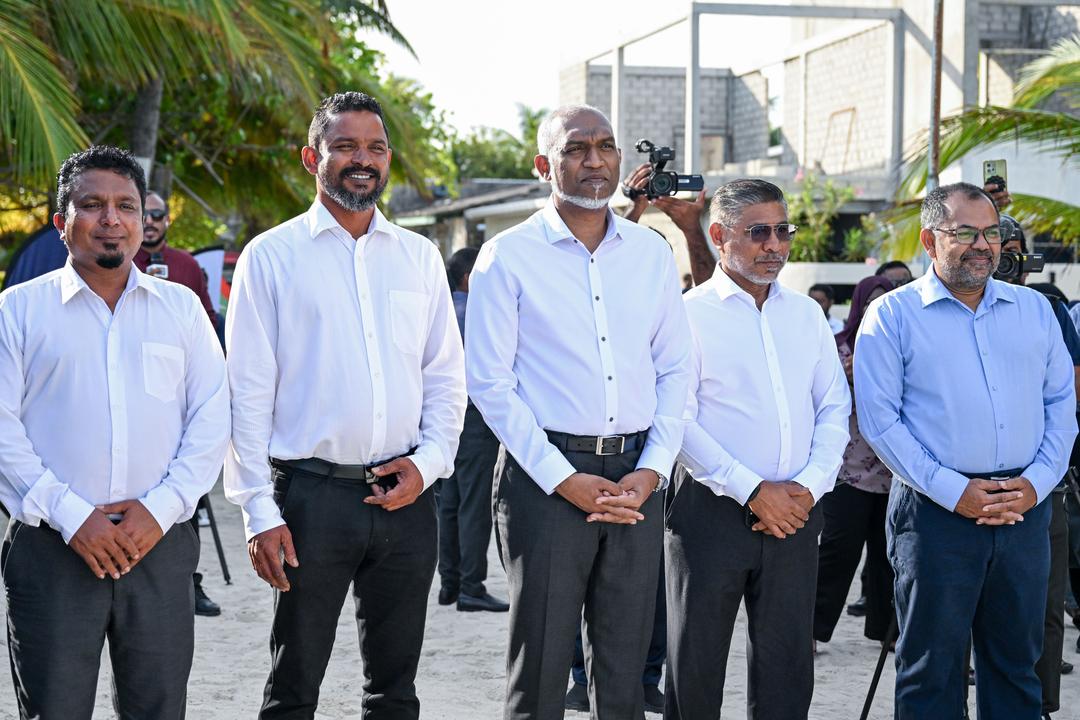 މަތިވެރީގައި އެއާޕޯޓެއް ތަރައްގީކޮށް ހިންގަން  އެއްބަސްވުމެއްގައި ސޮއިކޮށްފި