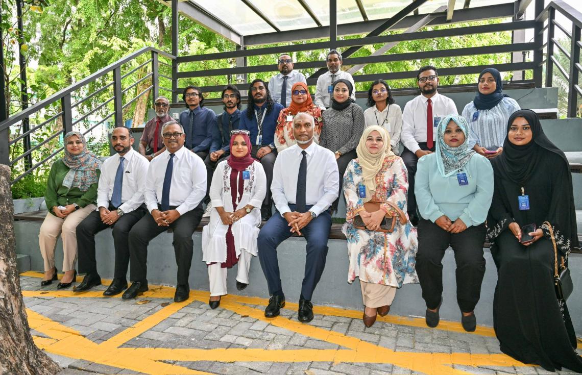 ވަކި ފަރާތަކަށް ނުޖެހި މިނިވަންކަމުގެ ބޭނުން ހިފުމަށް ރައީސް ނޫސްވެރިންނަށް އިލްތިމާސްކުރައްވައިފި