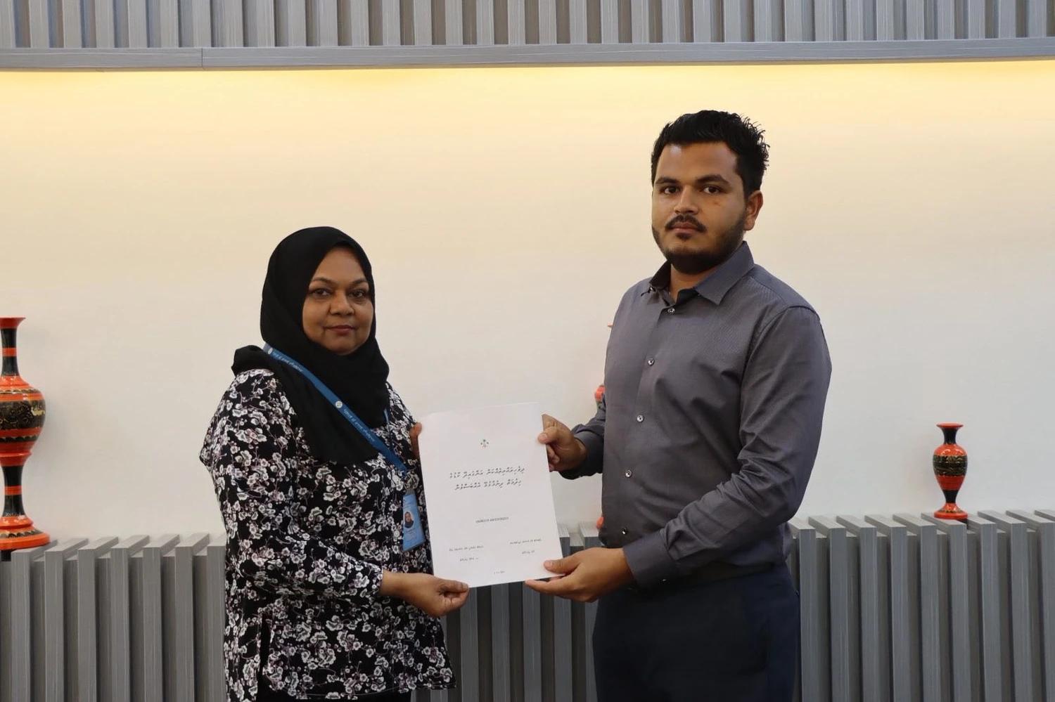 އައިޑީ ކާޑު ޕްރިންޓުކޮށް ދޫކުރުމުގެ ޚިދުމަތް އއ. އަތޮޅު ކައުންސިލުގައިވެސް ފަށައިފި