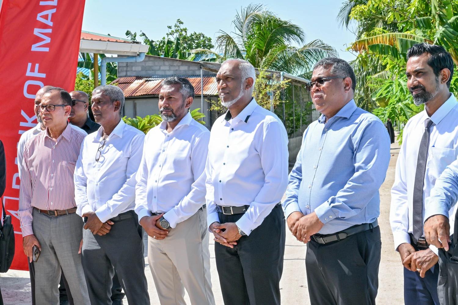 މުޅި ބ. އަތޮޅަށް އޭޓީއެމްގެ ހިދުމަތް: ބީއެމްއެލްގެ  ޝުކުރު ރައީސަށް 