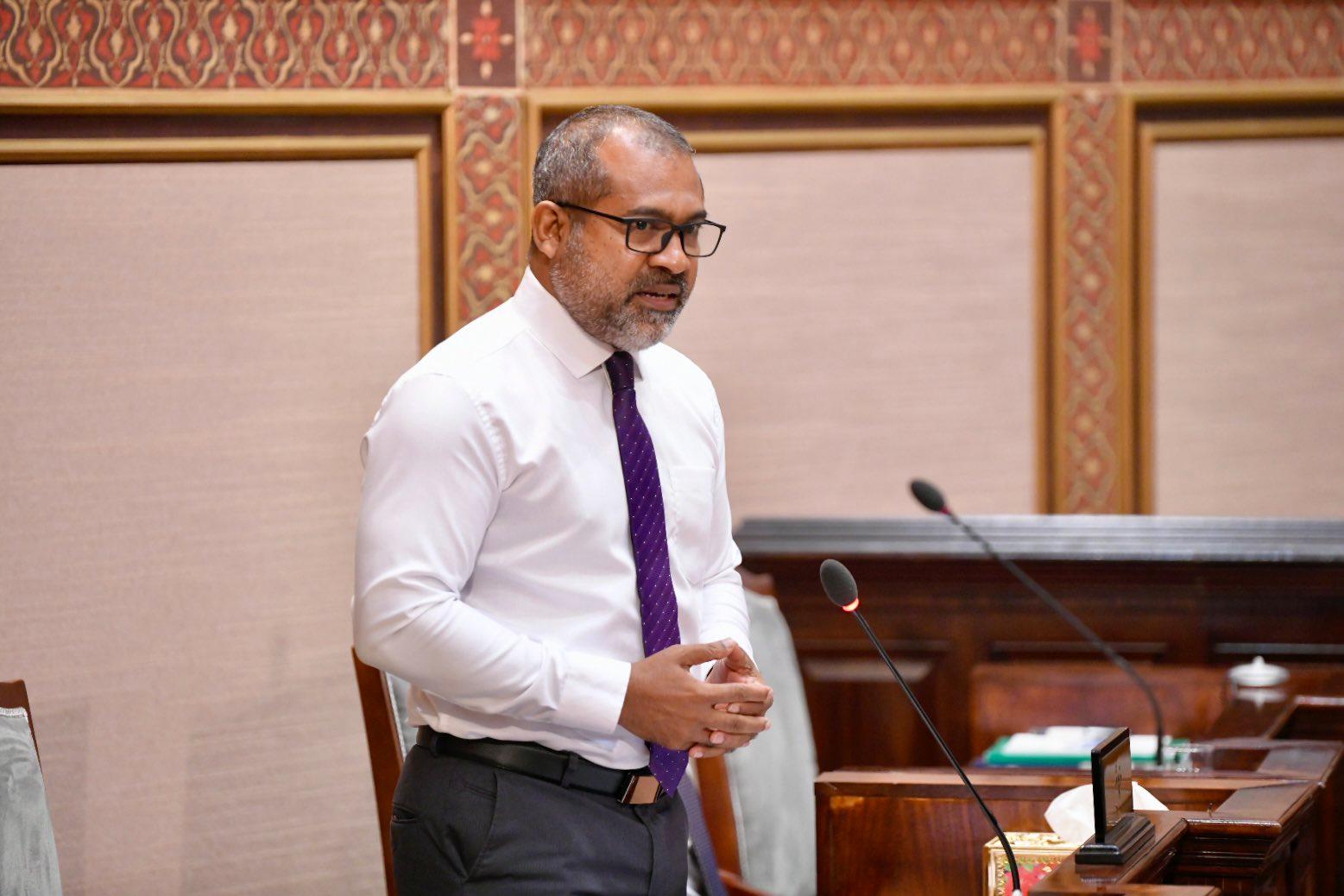 ހާރިޖީ ވަޒީރު ޑރ. ޢަބްދުﷲ ޚަލީލް - ފޮޓޯ / ރައްޔިތުންގެ މަޖިލީސް