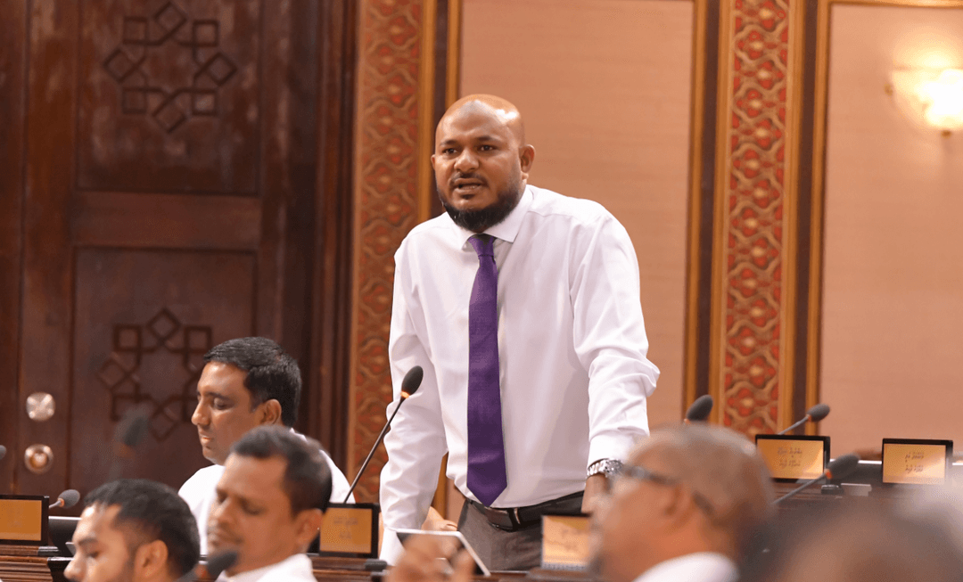 މީޑިއާ ބިލު ފާސްކުރި ނަމަވެސް އެމްޑީޕީ ވެރިކަމެއްގައި އުވާލާނެކަމަށް މިހާރު ބުންޏަސް އެ ހަދަނީ ދޮގު: ޝުޖާއު