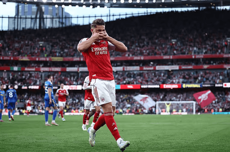 ގެޔޯޜކެރޭސް މާސްކު އަޅައިފި. ލިވަޕޫލާ ކުރިމަތިލުމުގެ ކުރިން ގެޔޯޜކެރޭސްގެ ވަރުގަދަ އިންޒާރެެއް