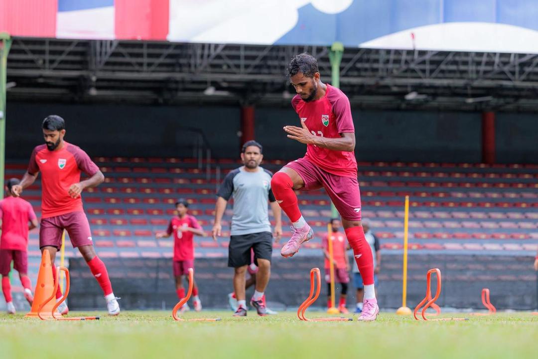 ލަންކާ މެޗުތަކަށް ތައްޔާރުވުމަށް ގައުމީ ޓީމުން ފަރިތަކުރުންތައް ފަށައިފި